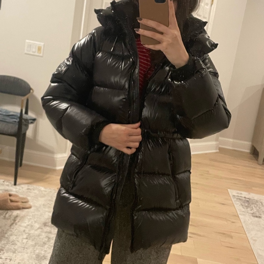 Mackage woman’s shiny black puffer coat xs - Picture 3 of 10